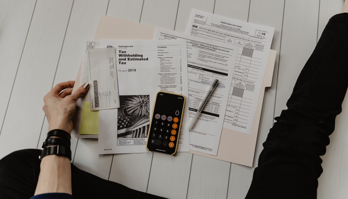7 Proven Income Streams You Can Build with AI in 2026 (From $0 to $10K/Month)